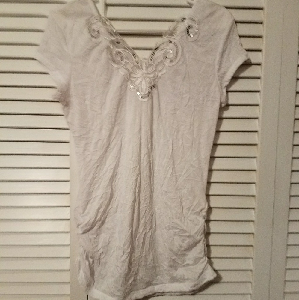 White shirt with sequined collar